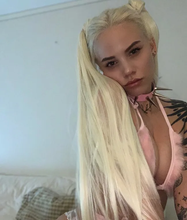 Face Of Misfits – norsk OnlyFans-skaper