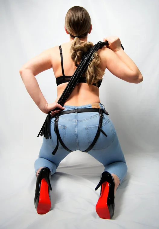 Nina Storm – norsk OnlyFans-skaper