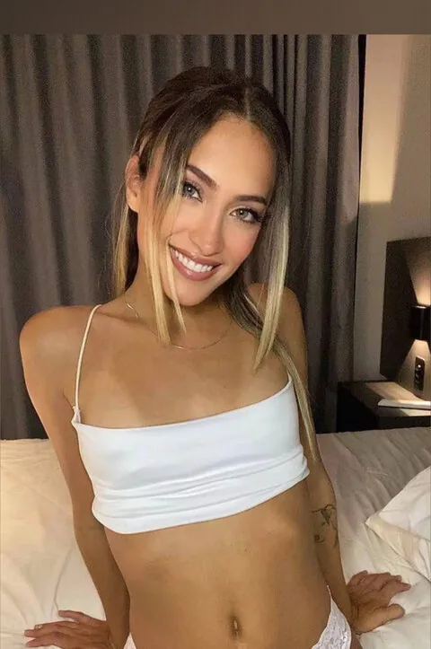 Petrakisnadiaofficial – norsk OnlyFans-skaper