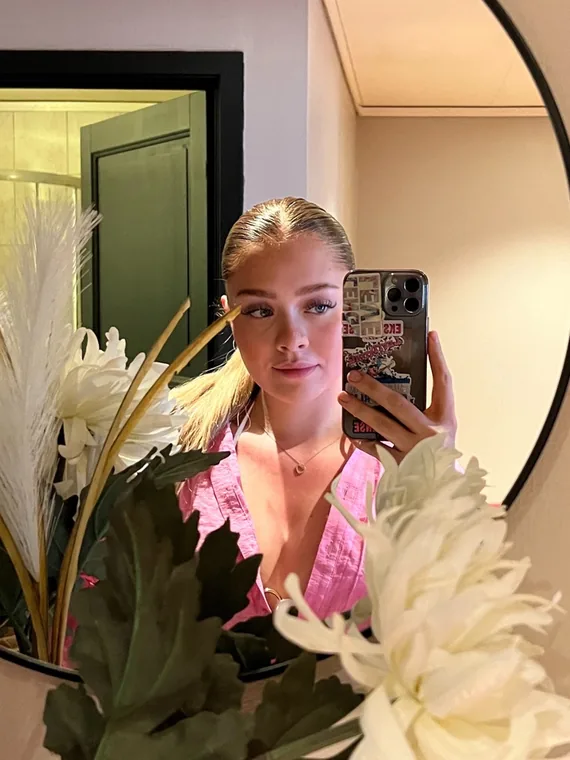 Thea, 21 y/o – norsk OnlyFans-skaper