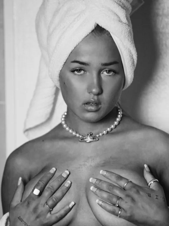 VANESSA SUNDET EXCLUSIVE – norsk OnlyFans-skaper